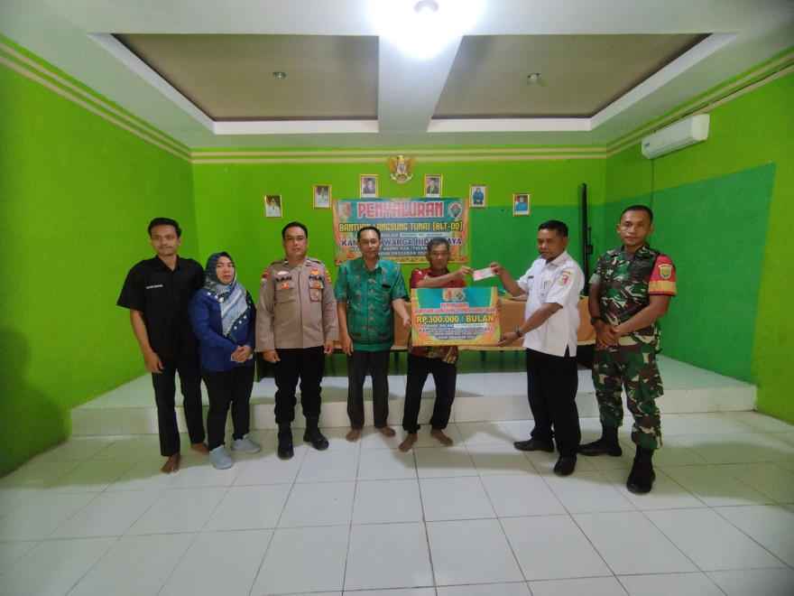 Penyaluran Bantuan Langsung Tunai Dana Desa periode Oktober S/D Desember Tahun 2024 di Kampung Warga Indah Jaya